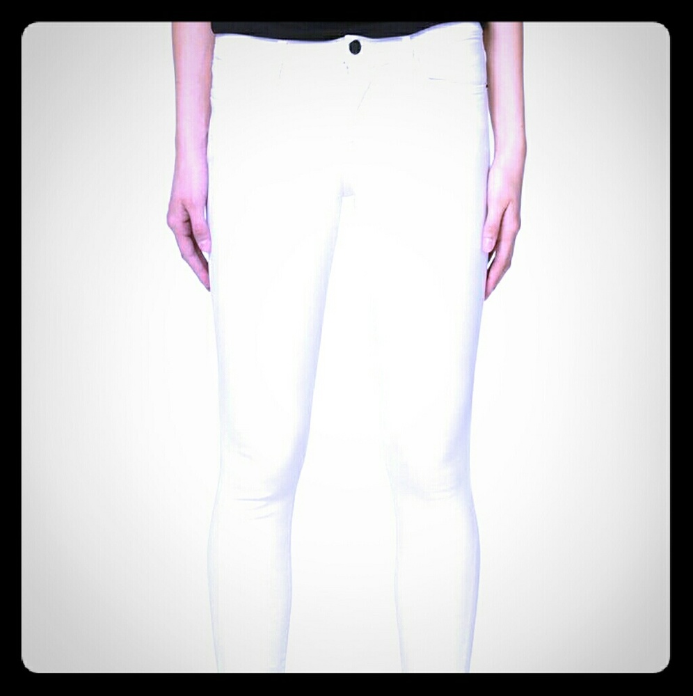 Frame white denim jeans ...size 27 ...only worn 1